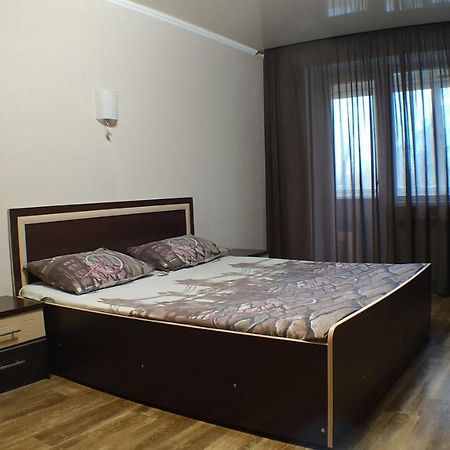 Апартаменты В Центре Металлургов 27 Kr Apartments Krivoy Rog Luaran gambar